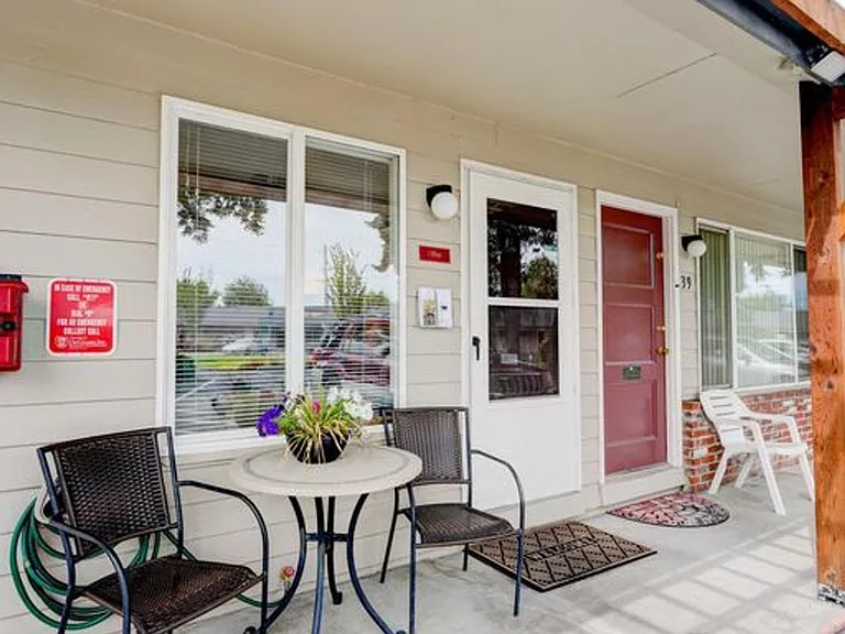Fairway Village — Photo 36