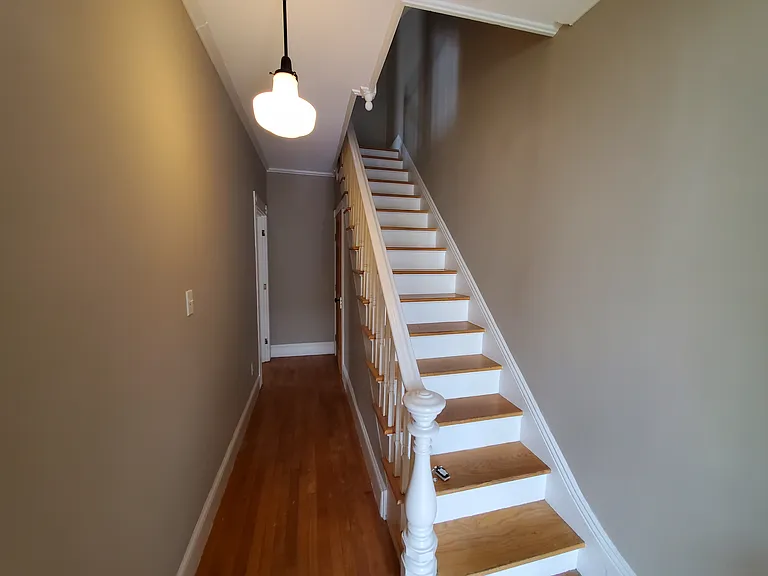 22 Eastburn St — Photo 6