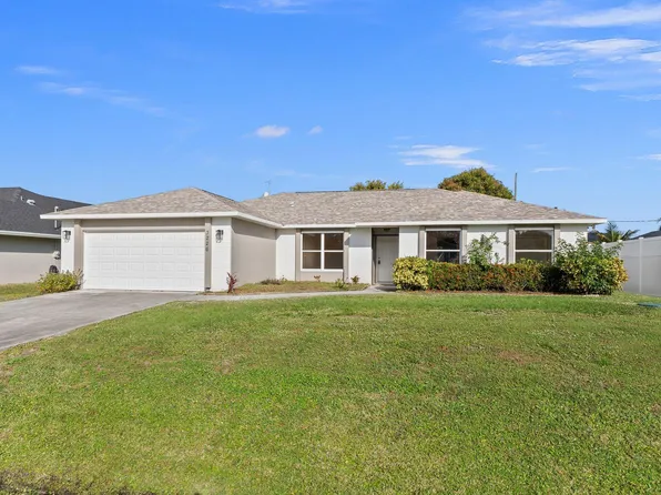 3226 SE Pinto Street, Port St Lucie, FL 34984