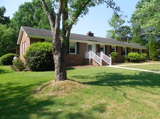 202 Fox Hollow Dr, Clayton, NC 27527