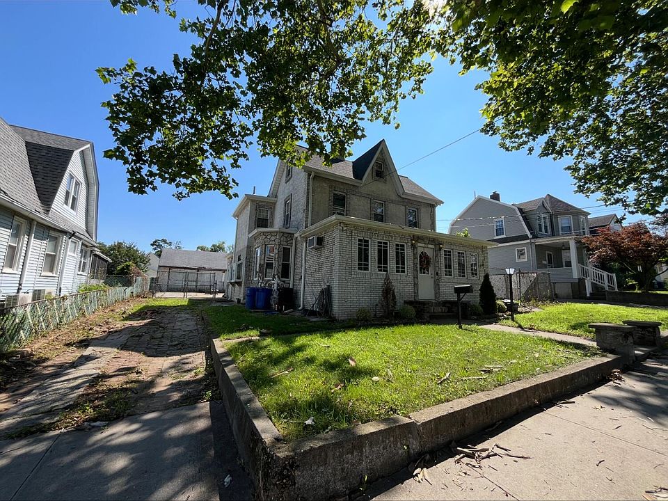 2nd image of 133 Fisher Ave
