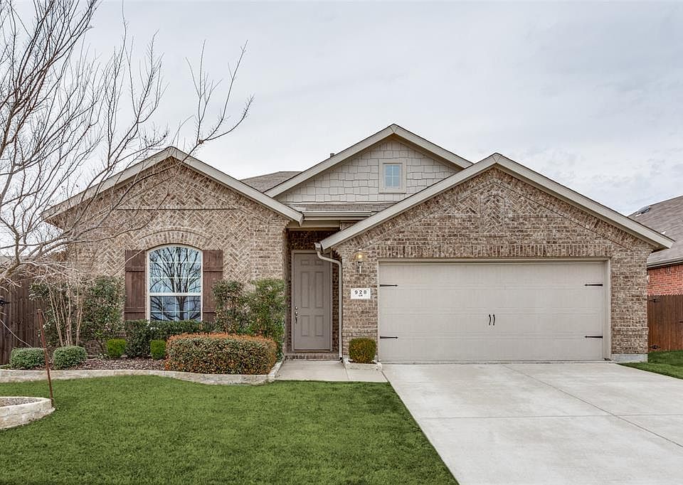 1st image of 928 Goldenmist Dr
