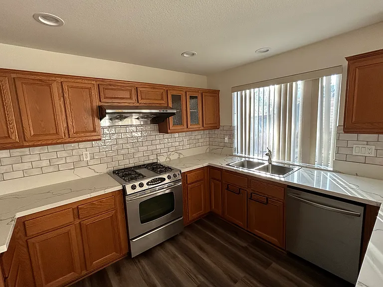 25888 Marco Polo St — Photo 2