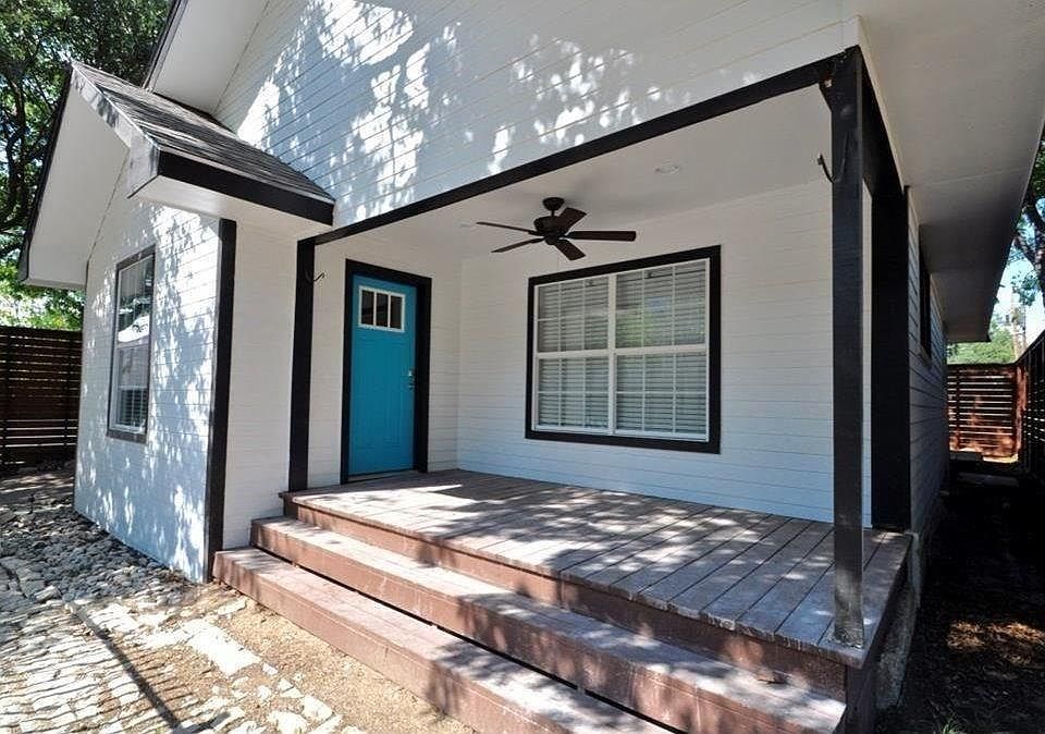1st image of 3916 Congress Ave #210