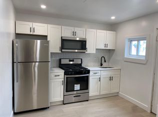530 S Salford St #1R, Philadelphia, PA