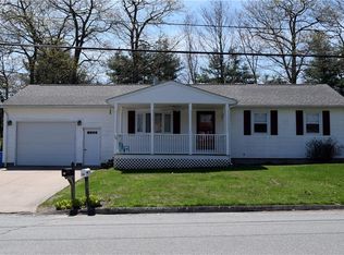 26 Mohawk Trl, Cranston, RI 02921