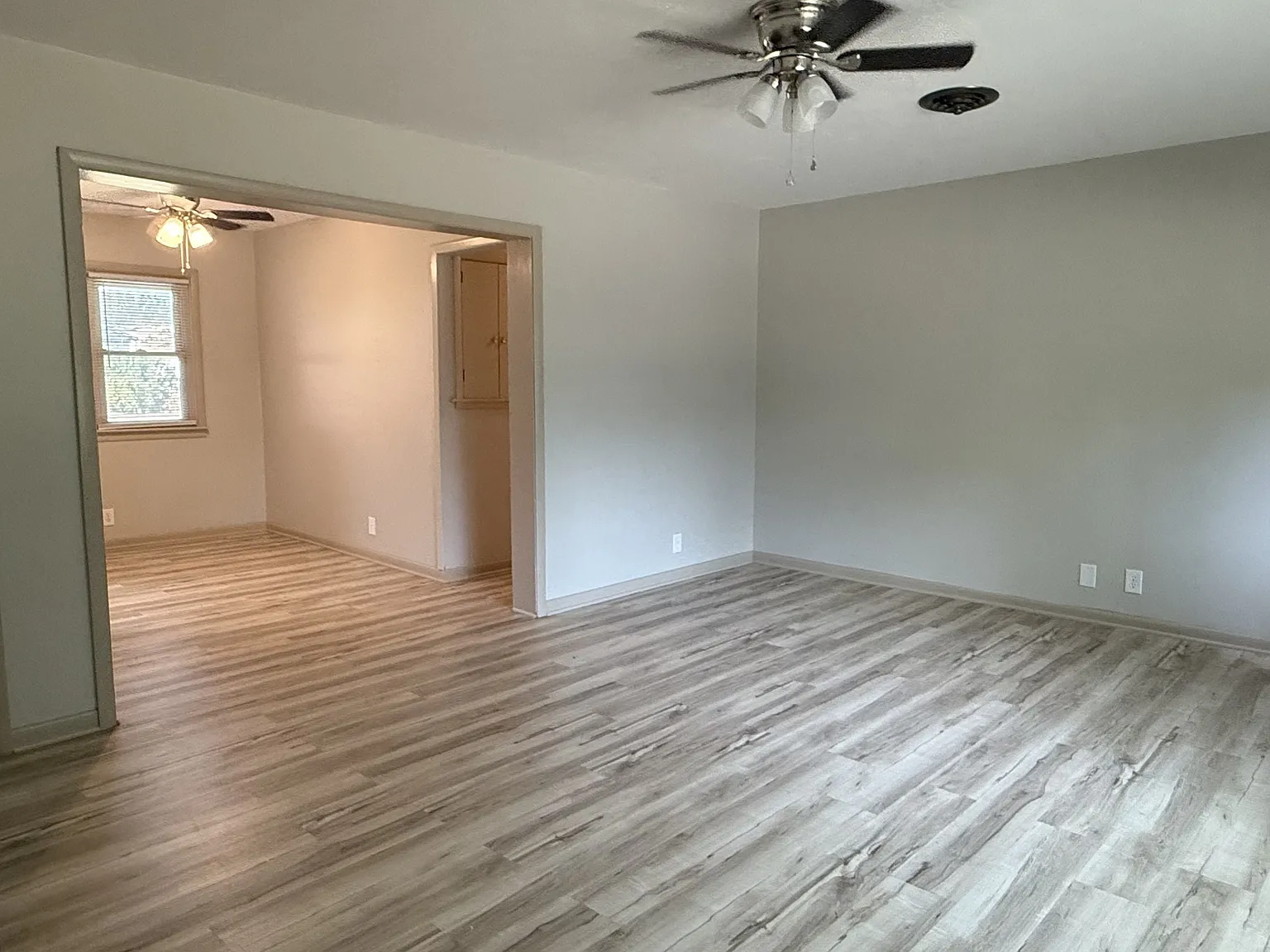 702 Smith Avenue - 1 — Photo 3