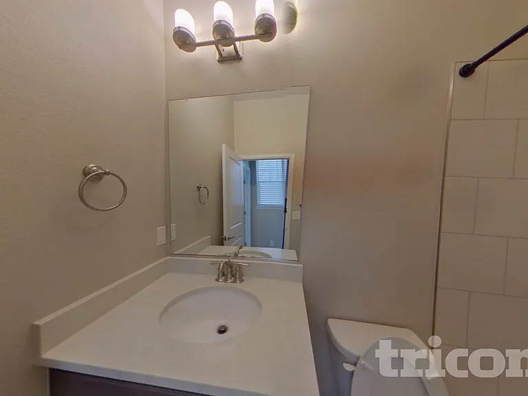 686 Ranchhand Dr — Photo 12