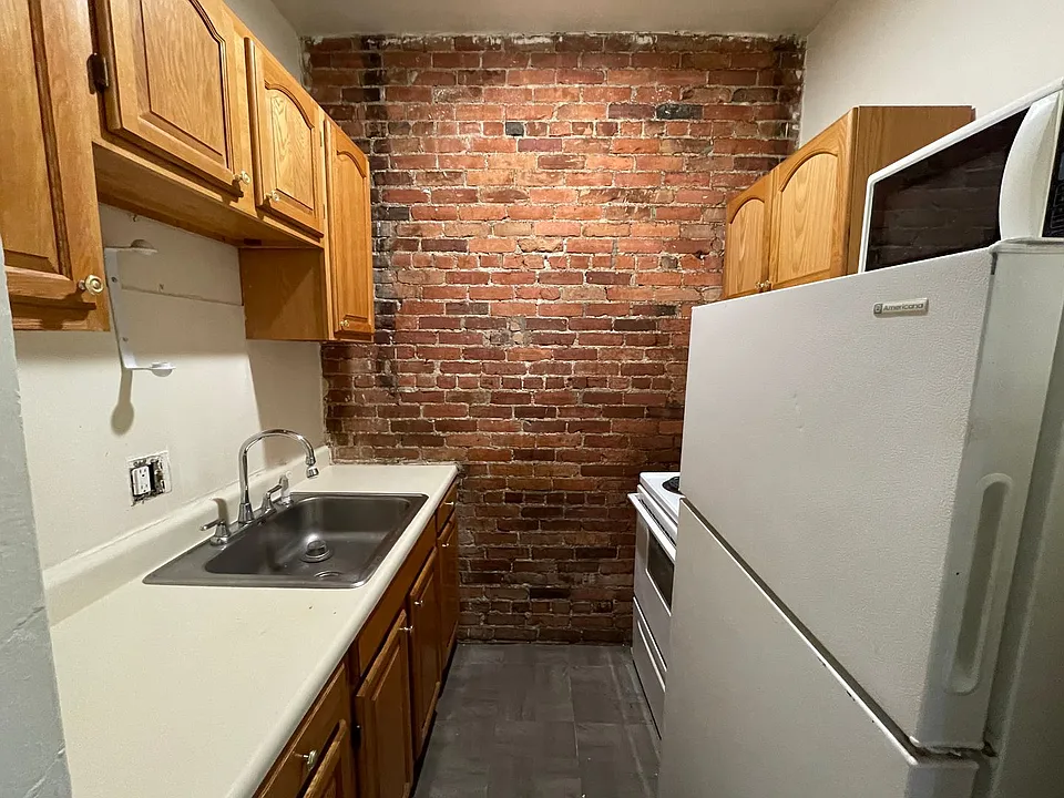 886 Huntington Ave #16