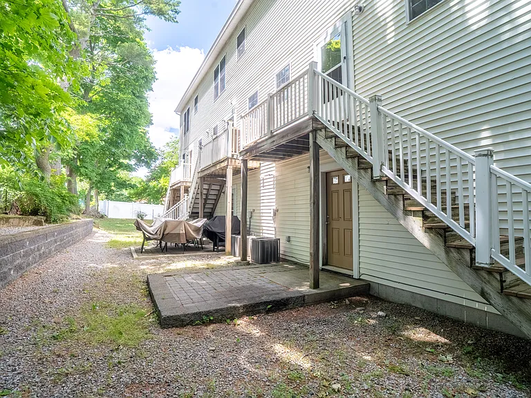 61 Carlisle St #61 — Photo 17