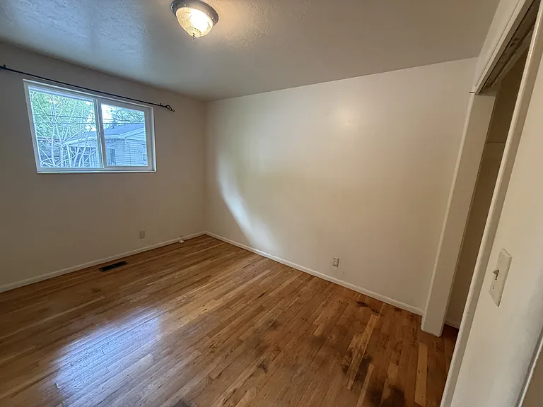 2735 S 700 E — Photo 8