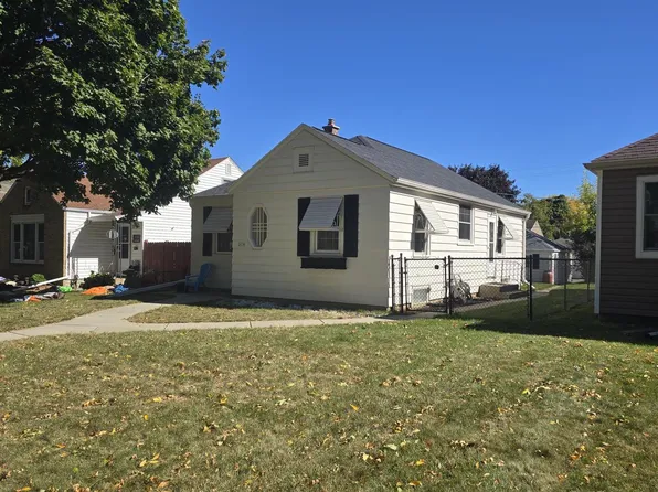 2436 South 61st STREET, West Allis, WI 53219
