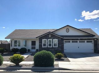 1557 National Dr, Lemoore, CA 93245