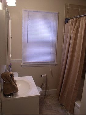 3rd image of 475 Terrace Dr
