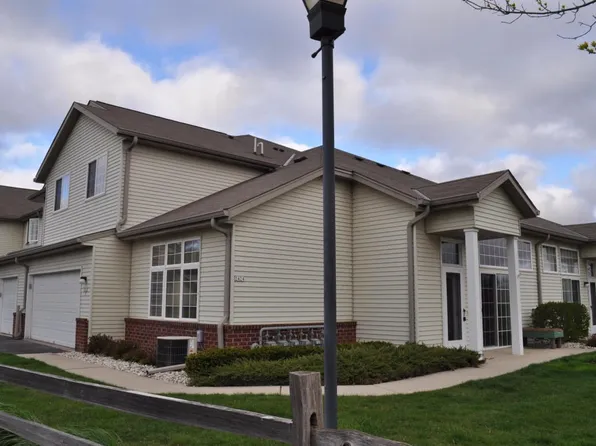 2424 Fox River Pkwy, Waukesha, WI 53189