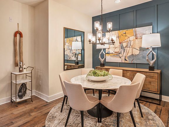 Cafe dining area off the kitchen