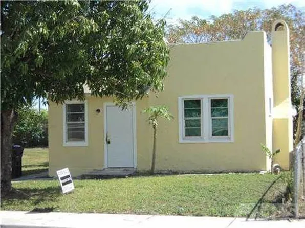 822 S H St, Lake Worth, FL 33460