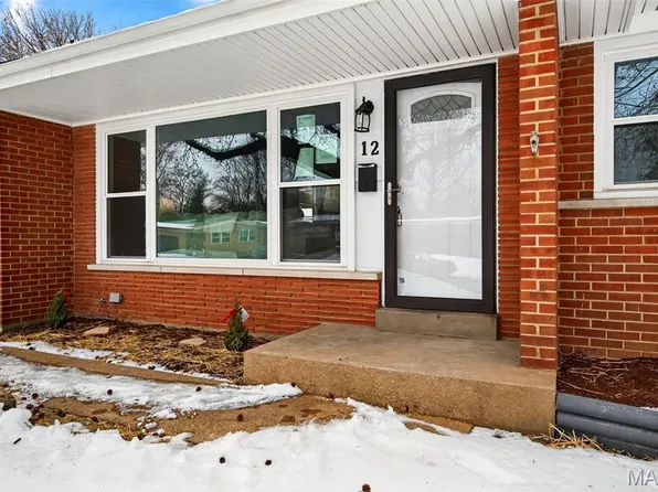 12 Thackery Ct, Florissant, MO 63031