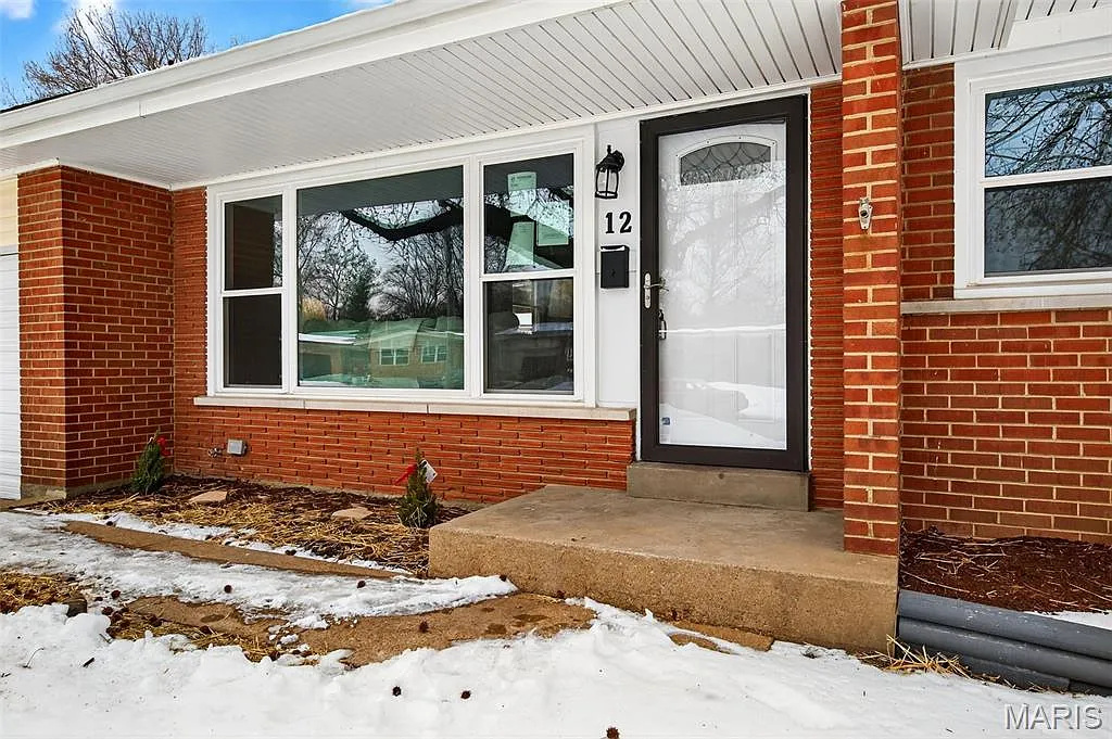 12 Thackery Ct photo 1