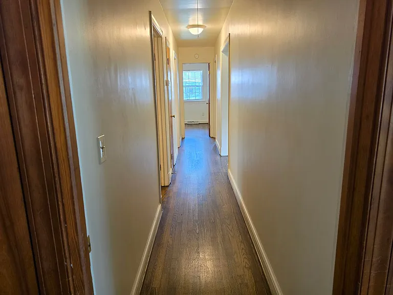 318 Jasper Ln — Photo 9