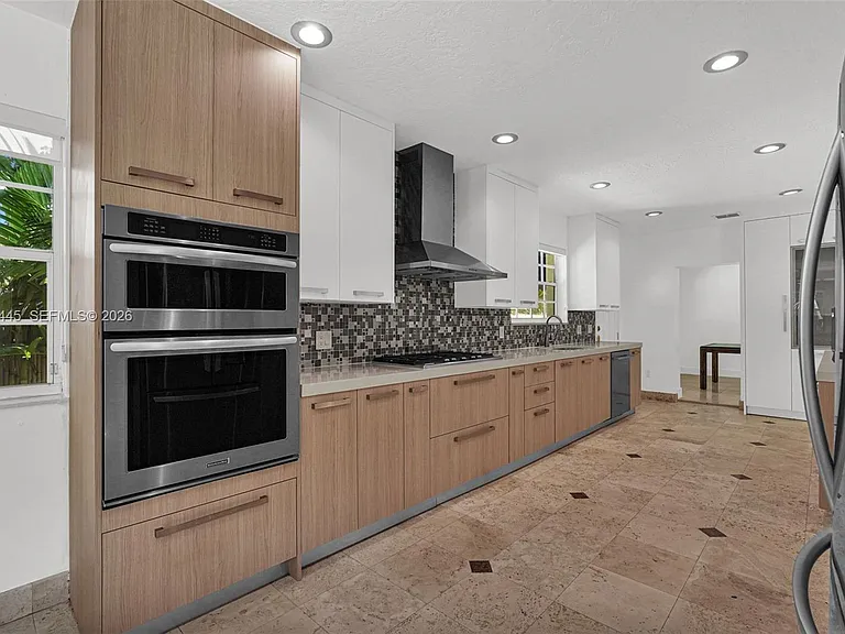 244 SW 28th Rd — Photo 36