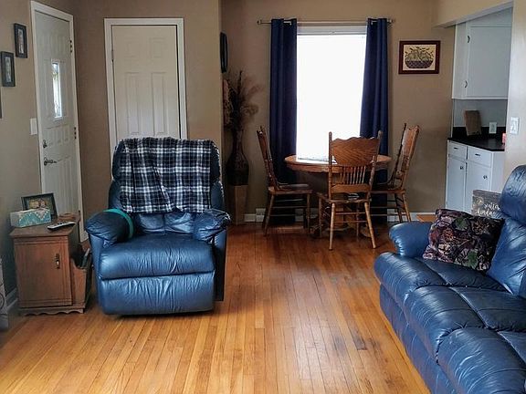 2nd image of 207 E Perrin Ave