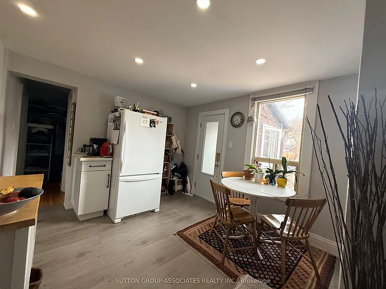 544 Concord Ave #UPPER — Photo 5