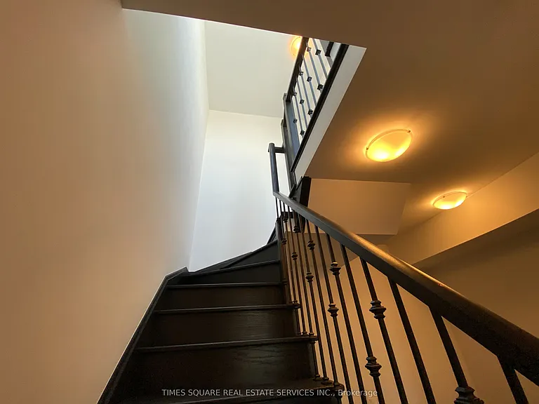 1050 Portage Pkwy #Townhouse 32 — Photo 28