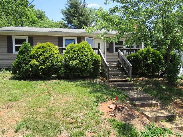 1st image of 1218 Agnese St