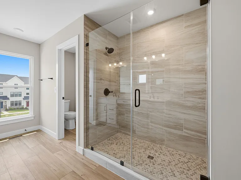 16545 Yellowwood Dr — Photo 38