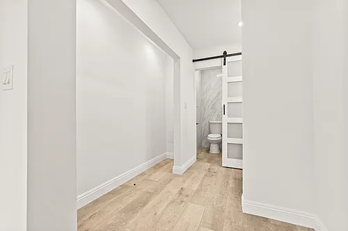 Leyden Apartments Photo 1