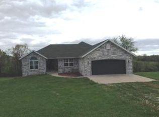 456 Royal Ln, Clever, MO 65631