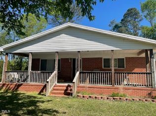 158 Hargrove Rd, Clinton, NC 28328