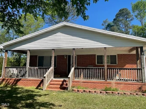 158 Hargrove Rd, Clinton, NC 28328