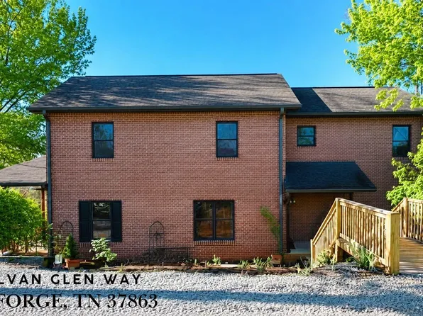2417 Sylvan Glen Way, Pigeon Forge, TN 37863