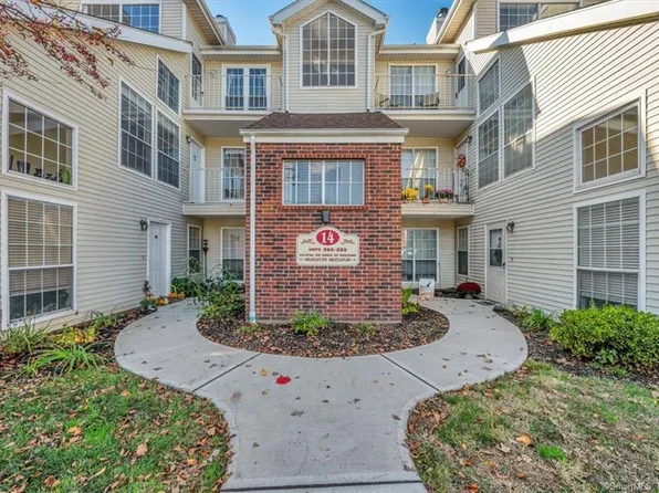 276 Carriage Crossing Lane #276, Middletown, CT 06457