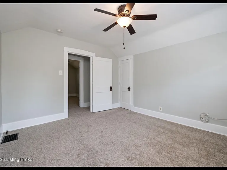 639 Harrison Ave — Photo 20