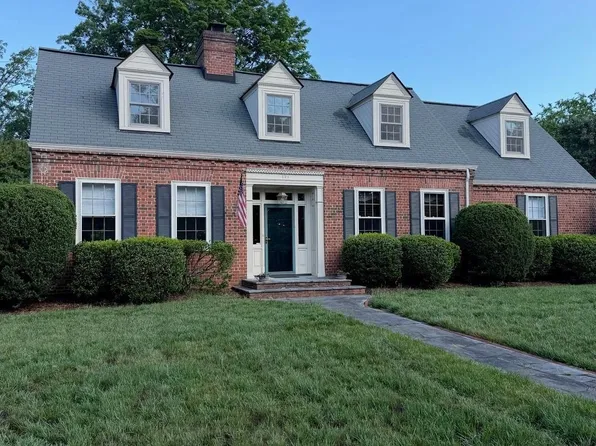 321 Alderman Rd, Charlottesville, VA 22903