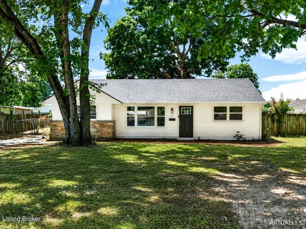 5426 Count Fleet Dr, Louisville, KY 40272