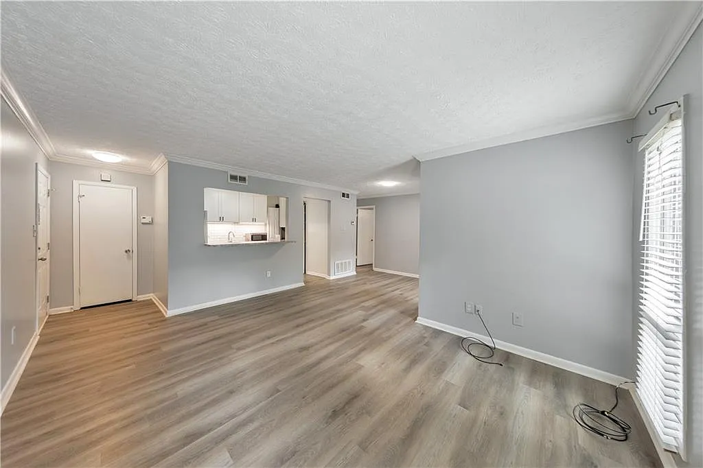 5159 Roswell Rd — Photo 1
