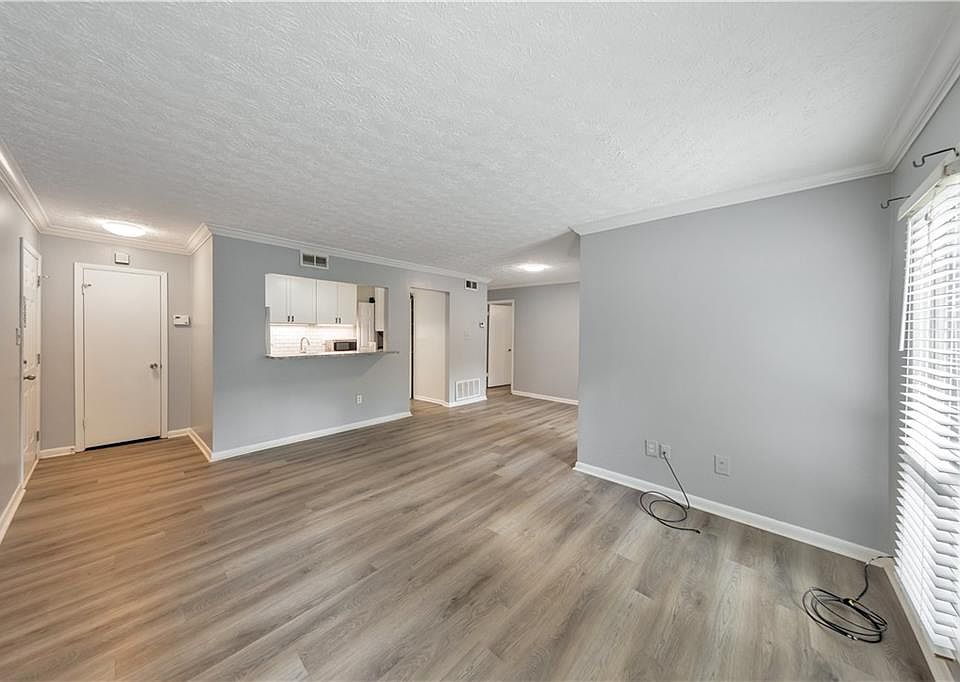 1st image of 5159 Roswell Rd Unit 6