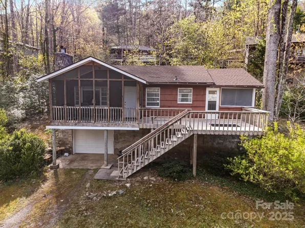 356 Azalea Dr, Maggie Valley, NC 28751