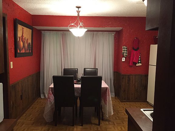 5th image of 66 Woodgrove Cir