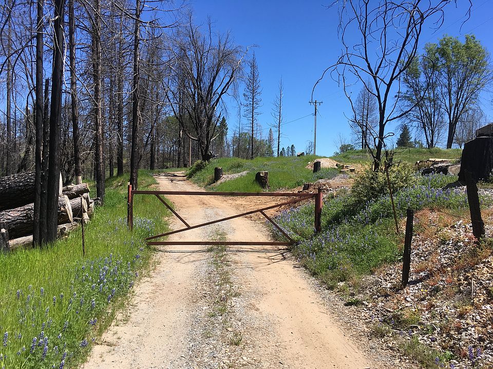 Private,1/2 mi off county rd