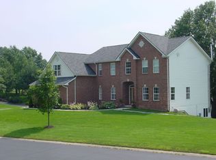 10694 S Splitstone, Pinckney, MI 48169