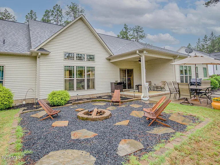 237 Rothbury Dr — Photo 55