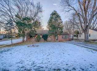 4203 W Crystal Lake Rd, McHenry, IL 60050