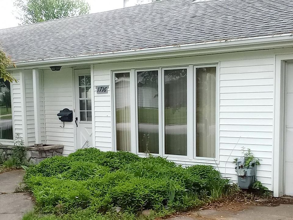Front of Home
From Left to Right, Bedroom, Living Room, Dining Room, Garage