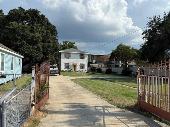 11410 Hayne Blvd, New Orleans, LA 70128