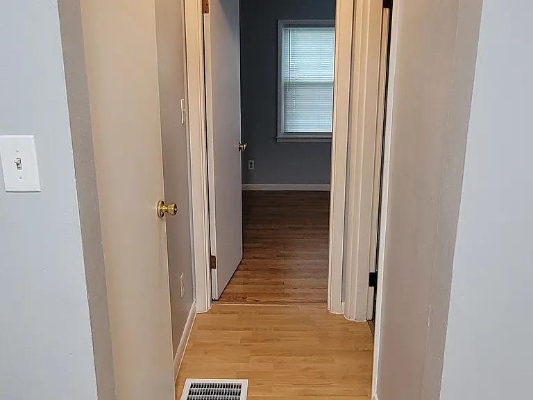 2455 Winwood Ave — Photo 7